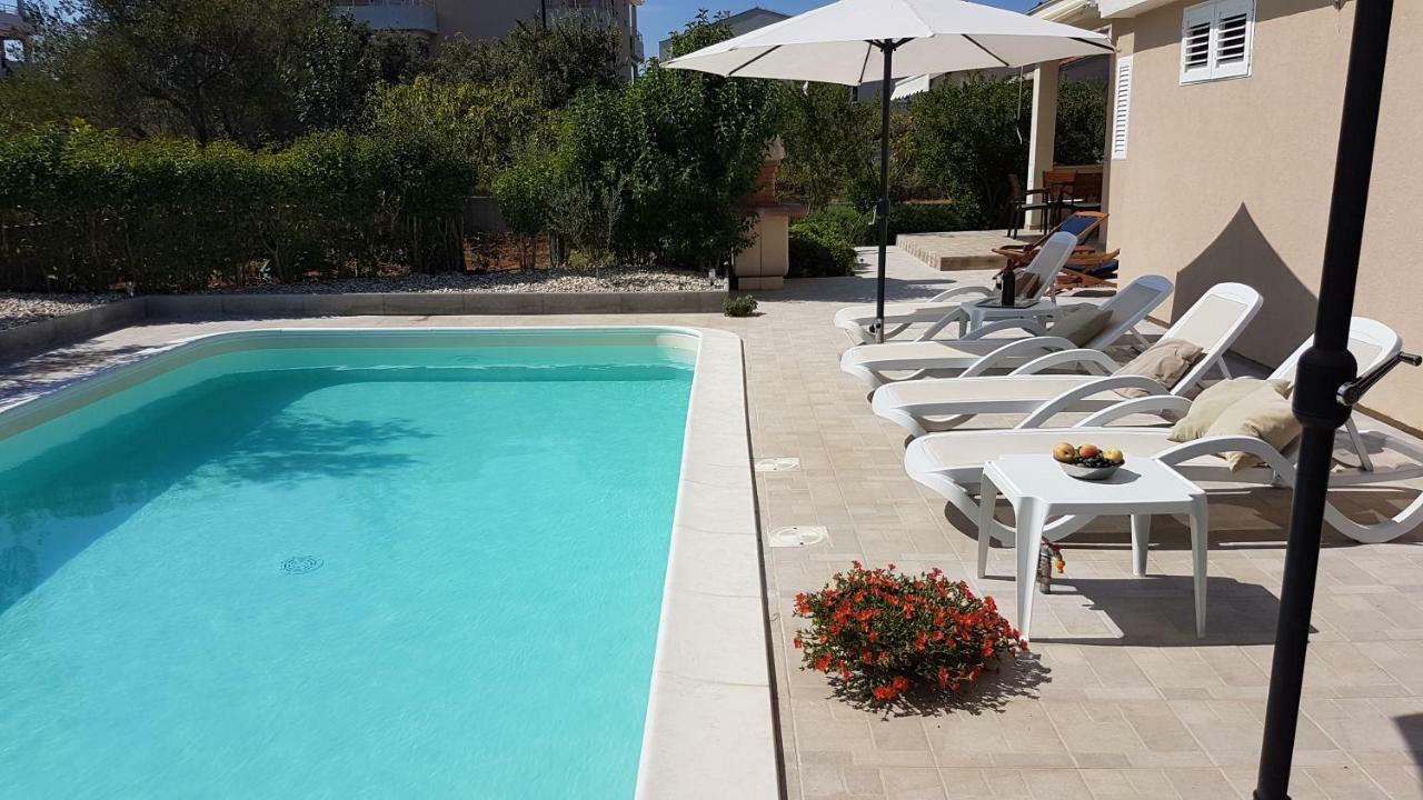 Apartmani Vila Karla, Dobropoljana, Otok Pasman Exterior foto