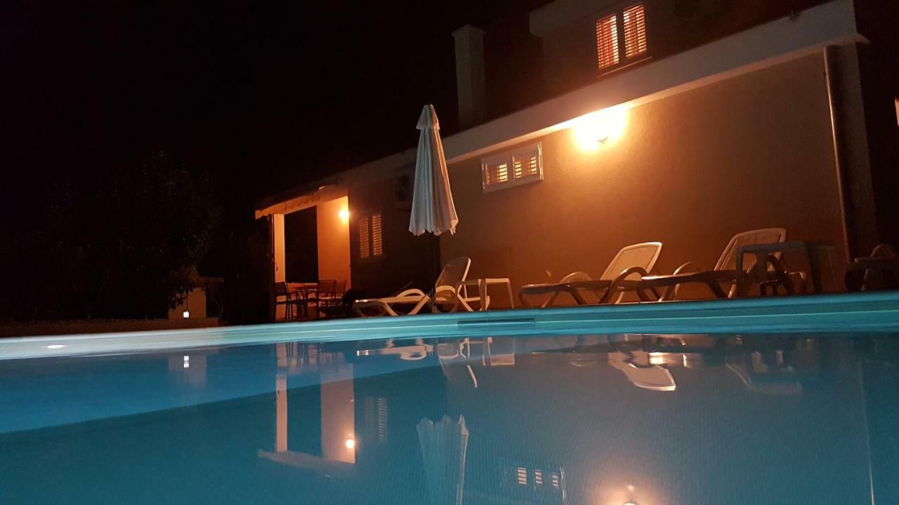 Apartmani Vila Karla, Dobropoljana, Otok Pasman Exterior foto