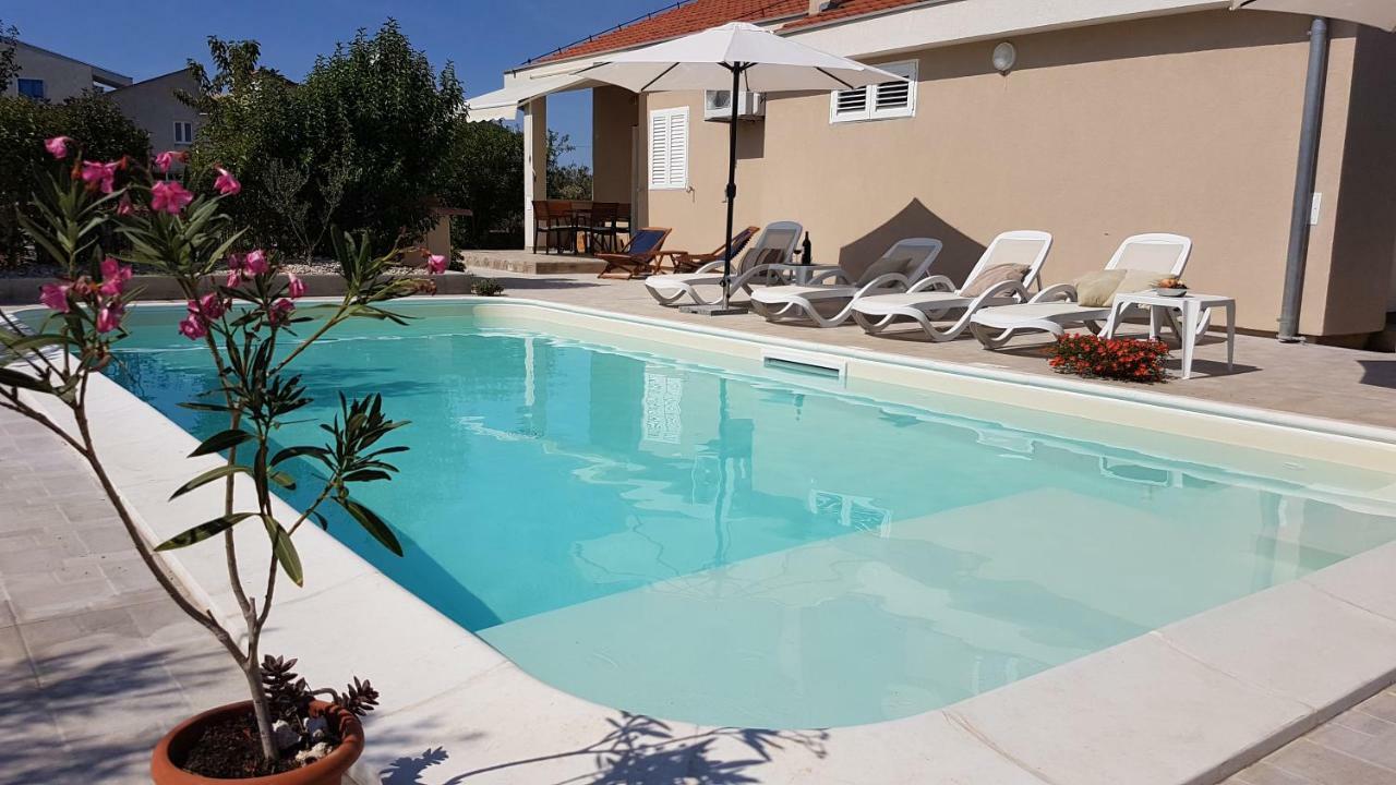 Apartmani Vila Karla, Dobropoljana, Otok Pasman Exterior foto
