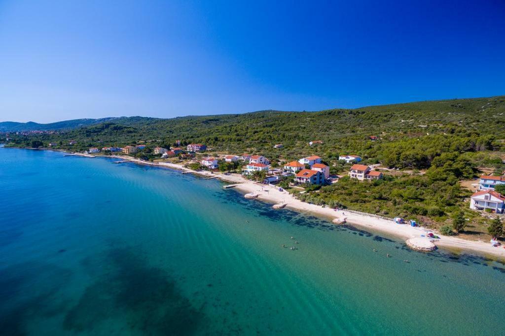 Apartmani Vila Karla, Dobropoljana, Otok Pasman Exterior foto
